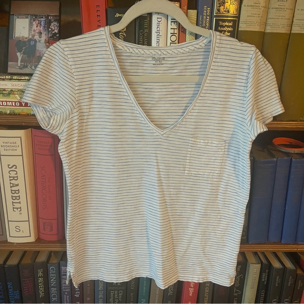 Madewell xs vneck pocket tee